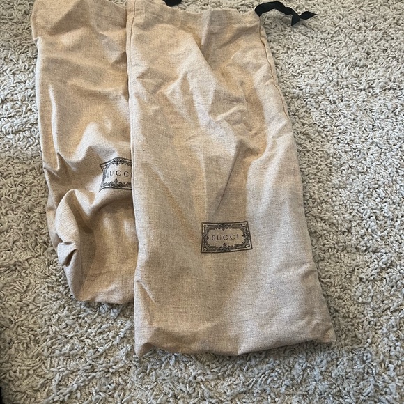 Brand new full set Gucci shearling interlocking mules. - Picture 5 of 8